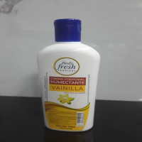 CREMA CORPORAL HUMENTANTE VAINILLA 240ML - Beauty&Fashion Center